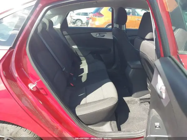 3KPF24AD5RE709427 2024 KIA FORTE - Image 8