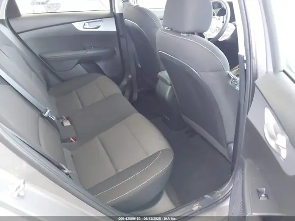 3KPF24AD5RE709671 2024 KIA FORTE - Image 8