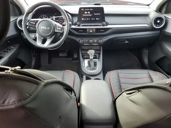 3KPF24AD5RE709699 2024 KIA FORTE - Image 8