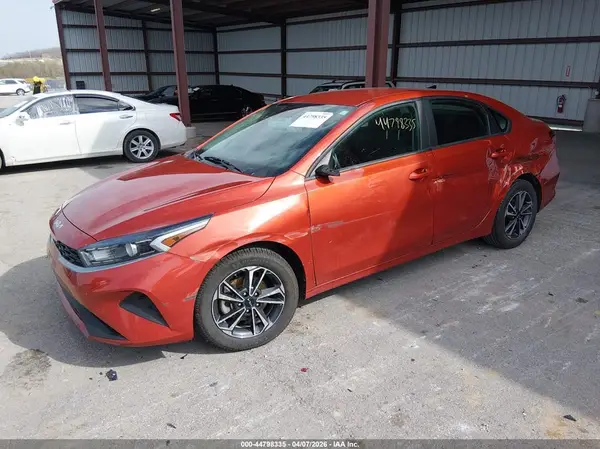 3KPF24AD5RE710271 2024 KIA FORTE - Image 2