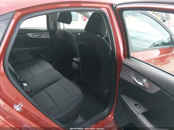 3KPF24AD5RE710271 2024 KIA FORTE - Image 8