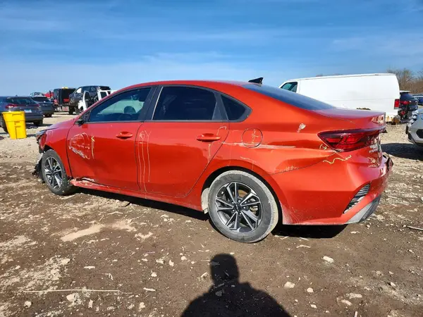 3KPF24AD5RE711632 2024 KIA FORTE - Image 2