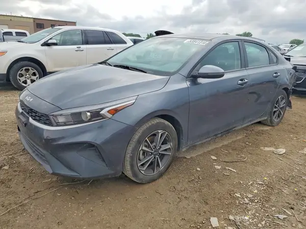 3KPF24AD5RE713137 2024 KIA FORTE - Image 1
