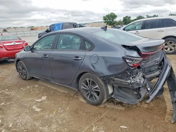 3KPF24AD5RE713137 2024 KIA FORTE - Image 2