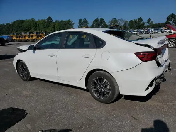 3KPF24AD5RE715034 2024 KIA FORTE - Image 2