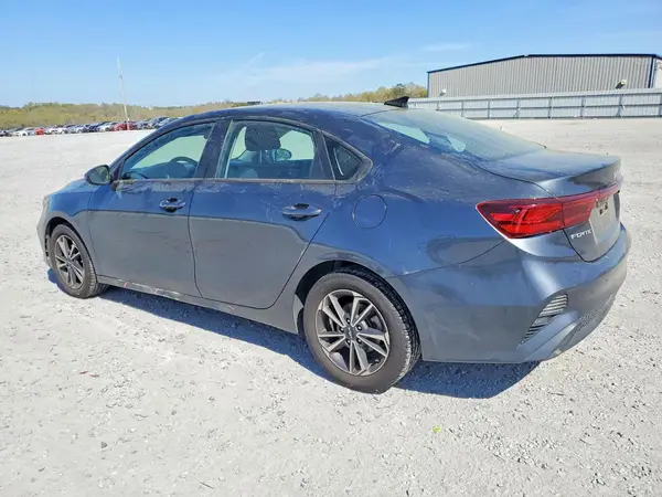 3KPF24AD5RE719987 2024 KIA FORTE - Image 2