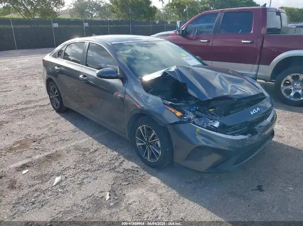3KPF24AD5RE720735 2024 KIA FORTE - Image 1