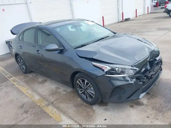 3KPF24AD5RE720752 2024 KIA FORTE - Image 1