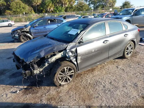 3KPF24AD5RE722775 2024 KIA FORTE - Image 2