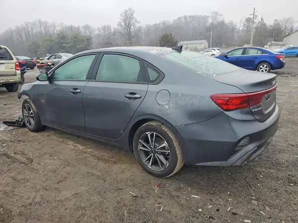 3KPF24AD5RE723828 2024 KIA FORTE - Image 2
