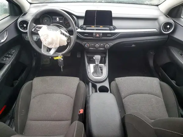3KPF24AD5RE723828 2024 KIA FORTE - Image 8