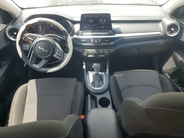 3KPF24AD5RE724364 2024 KIA FORTE - Image 8