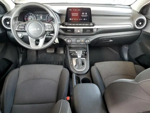 3KPF24AD5RE724865 2024 KIA FORTE - Image 8