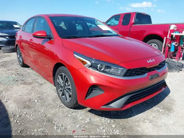 3KPF24AD5RE726437 2024 KIA FORTE - Image 1