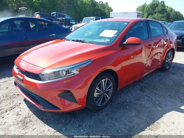 3KPF24AD5RE726437 2024 KIA FORTE - Image 2