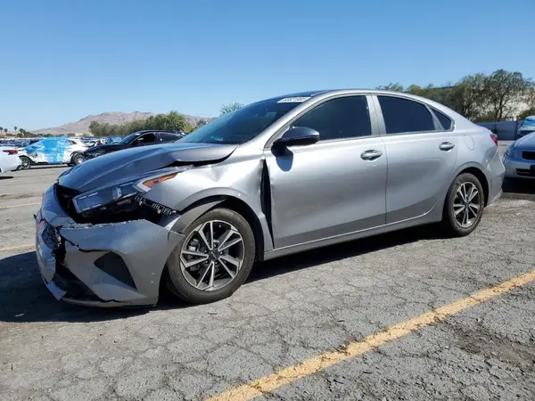 3KPF24AD5RE726552 2024 KIA FORTE - Image 1