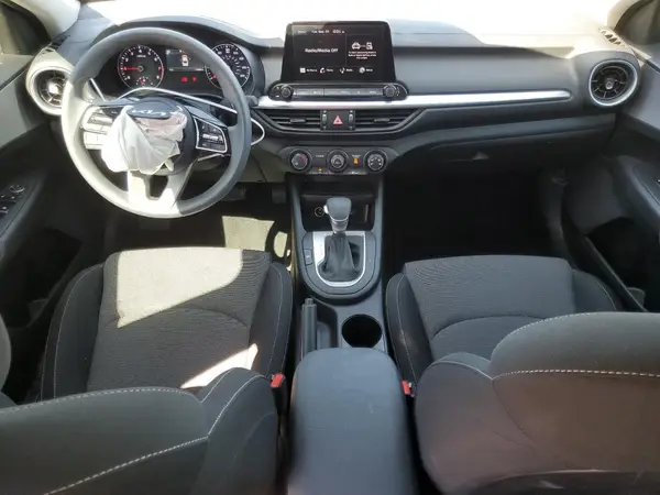 3KPF24AD5RE726552 2024 KIA FORTE - Image 8