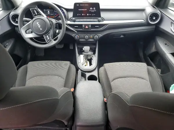 3KPF24AD5RE727930 2024 KIA FORTE - Image 8