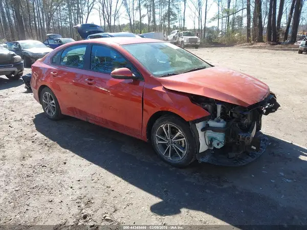 3KPF24AD5RE727961 2024 KIA FORTE - Image 1