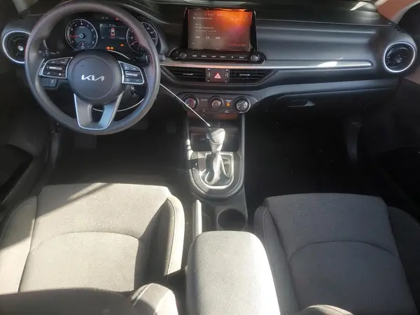 3KPF24AD5RE729371 2024 KIA FORTE - Image 8