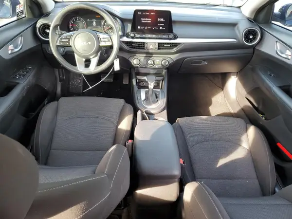 3KPF24AD5RE729810 2024 KIA FORTE - Image 8