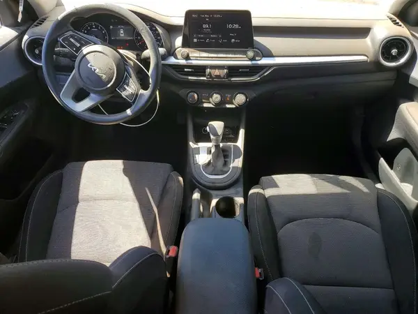 3KPF24AD5RE730374 2024 KIA FORTE - Image 8