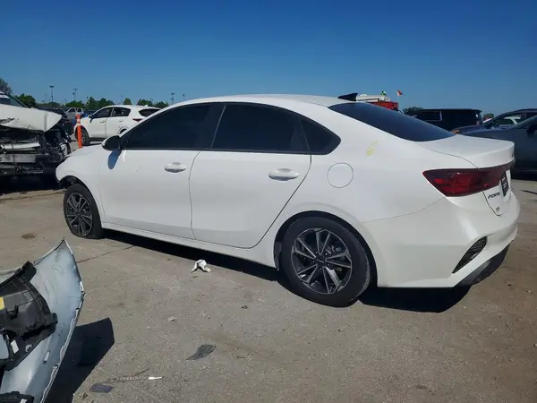 3KPF24AD5RE732061 2024 KIA FORTE - Image 2