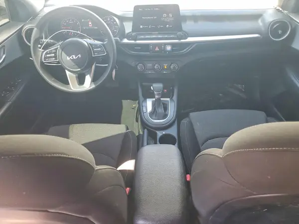 3KPF24AD5RE732061 2024 KIA FORTE - Image 8