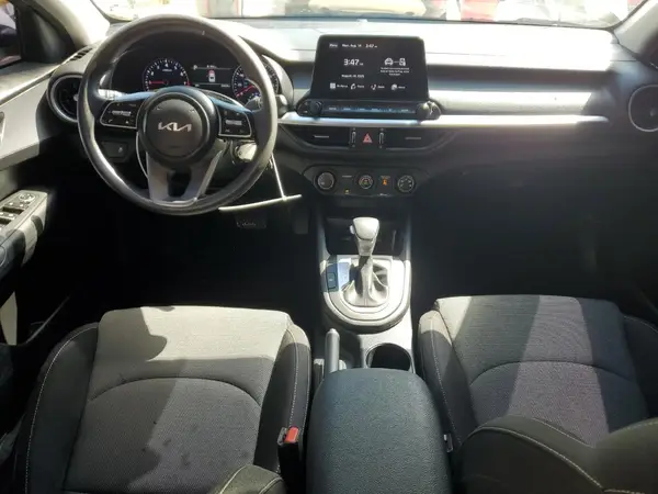 3KPF24AD5RE732397 2024 KIA FORTE - Image 8