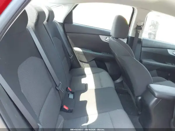 3KPF24AD5RE732822 2024 KIA FORTE - Image 8