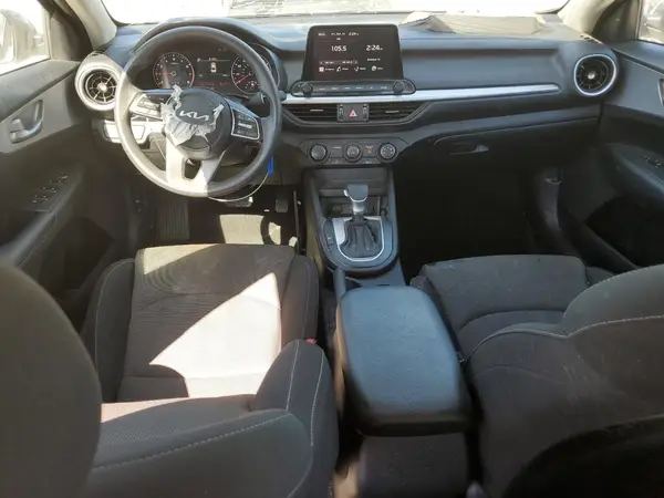 3KPF24AD5RE733338 2024 KIA FORTE - Image 8