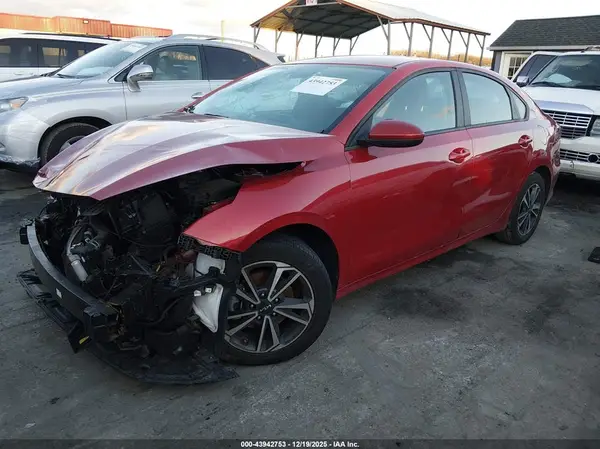 3KPF24AD5RE733548 2024 KIA FORTE - Image 2