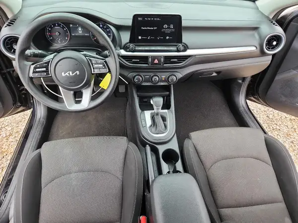 3KPF24AD5RE734960 2024 KIA FORTE - Image 8