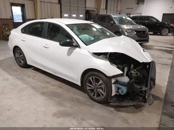 3KPF24AD5RE735431 2024 KIA FORTE - Image 1
