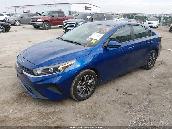 3KPF24AD5RE735705 2024 KIA FORTE - Image 2