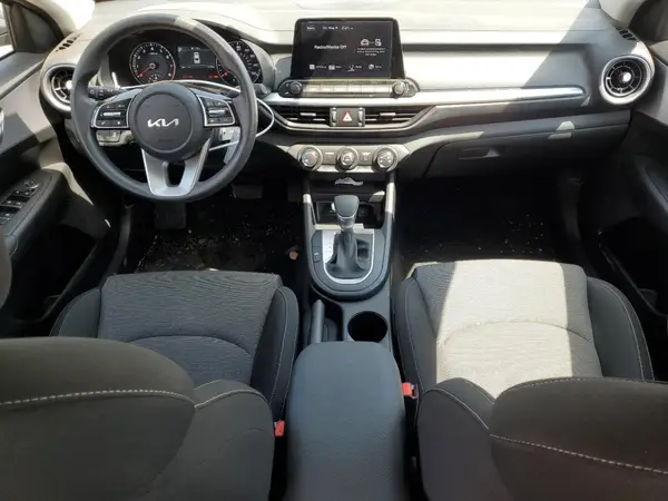 3KPF24AD5RE736949 2024 KIA FORTE - Image 8