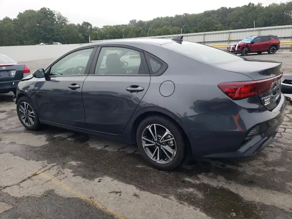 3KPF24AD5RE738765 2024 KIA FORTE - Image 2