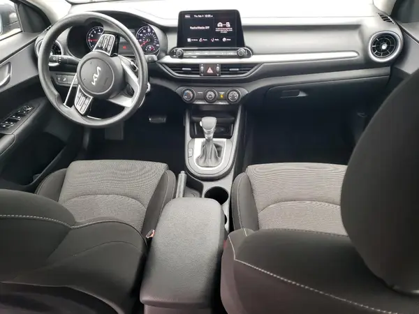 3KPF24AD5RE738765 2024 KIA FORTE - Image 8