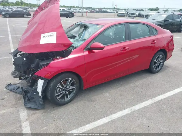 3KPF24AD5RE741925 2024 KIA FORTE - Image 2