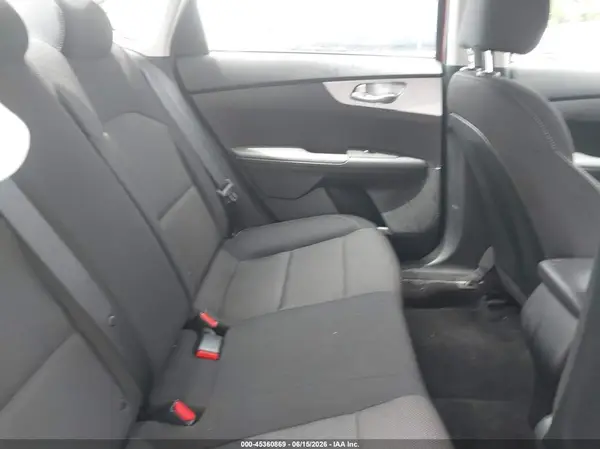 3KPF24AD5RE741925 2024 KIA FORTE - Image 8