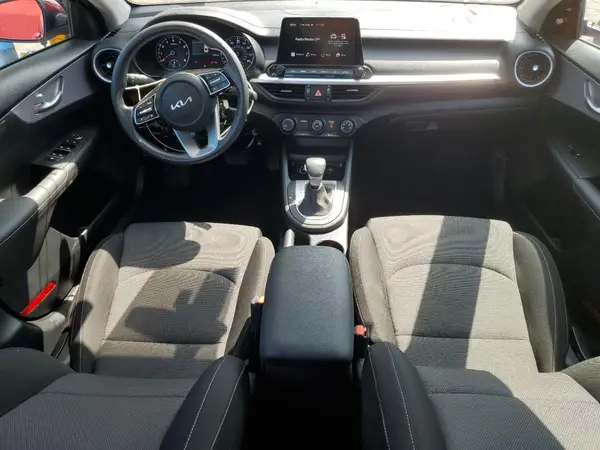 3KPF24AD5RE742010 2024 KIA FORTE - Image 8