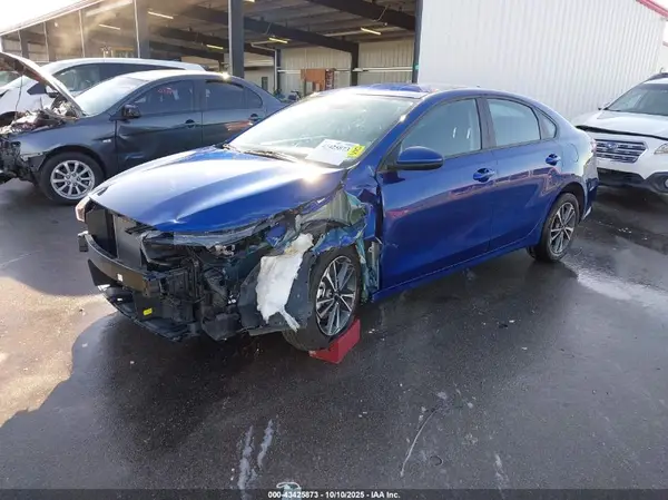3KPF24AD5RE742198 2024 KIA FORTE - Image 2