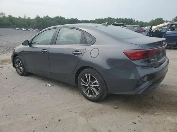 3KPF24AD5RE743058 2024 KIA FORTE - Image 2