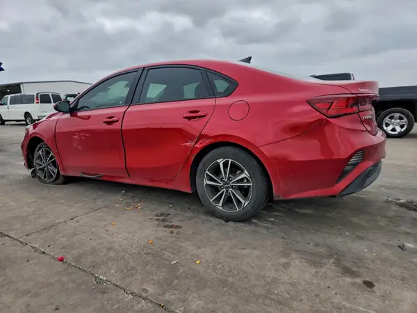 3KPF24AD5RE744159 2024 KIA FORTE - Image 2