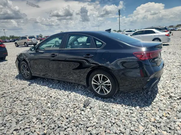 3KPF24AD5RE744730 2024 KIA FORTE - Image 2