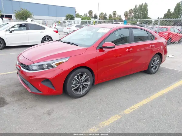 3KPF24AD5RE746073 2024 KIA FORTE - Image 2