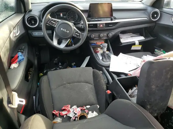 3KPF24AD5RE748258 2024 KIA FORTE - Image 8