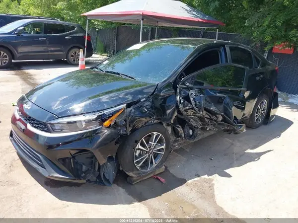 3KPF24AD5RE749961 2024 KIA FORTE - Image 2