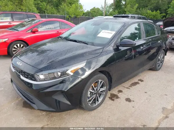 3KPF24AD5RE750480 2024 KIA FORTE - Image 2