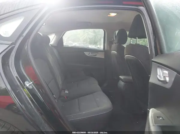 3KPF24AD5RE750480 2024 KIA FORTE - Image 8